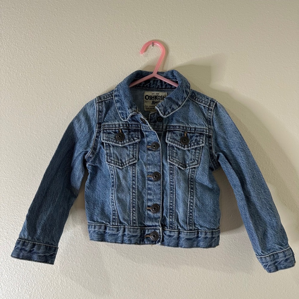 Oshkosh B gosh Toddler Girl Denim Jacket Size 2T Blue Classic Trucker Style